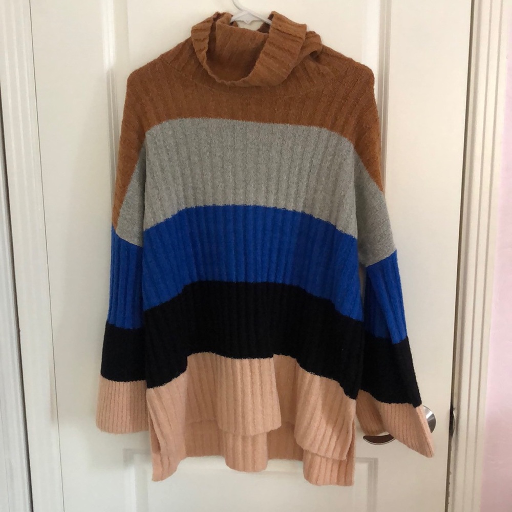 Never worn Altar’d state oversized sweater